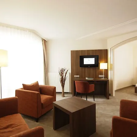 Allgaeu Hotel 4*